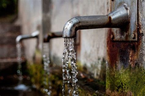 Check spelling or type a new query. How To Remove Hard Water Buildup & Calcium From Faucets