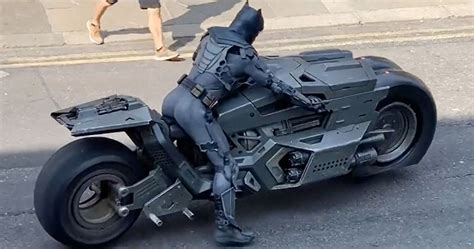 See The New Batcycle In Action On The Flash Set In Glasgow