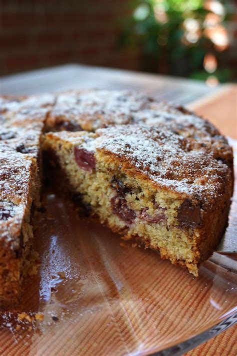 Mehl mit backpulver ebenfalls unterrühren. Rezept Lupinenkuchen mit Kirschen und Haferflocken ...