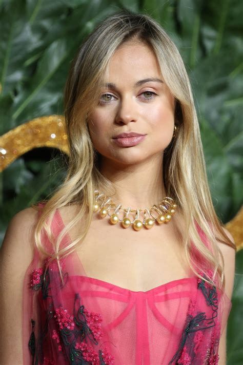 Look Of The Weekend Lady Amelia Windsor Bij De British Fashion Awards