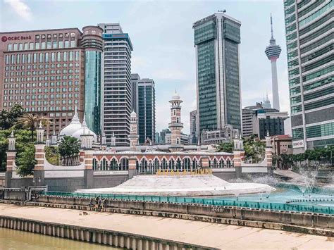 Bus from klia/klia2 to subang airport is an important service to connect passengers from one airport to another. Transfer From Kuala Lumpur Airport to City Center and Back