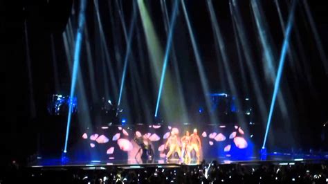 Nicki Minaj Flawless Remix Live In Amsterdam Ziggo Dome 19 3 2015