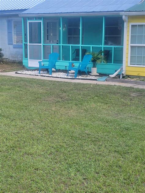 1 Bed 1 Bath - Apartment - Property Rentals - Carrabelle, Florida