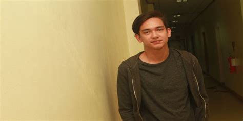 Bisa mendesain rumah sendiri adalah salah satu hal yang paling menyenangkan. Adipati Dolken Mendesain Sendiri Rumah Impiannya : Okezone ...