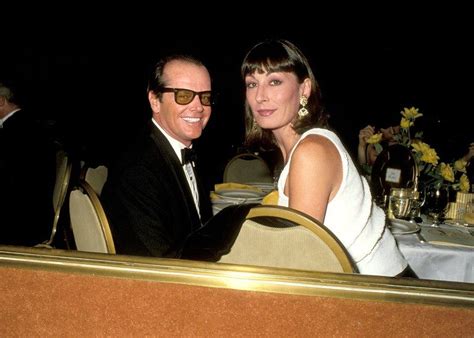 Anjelica Huston Writes About Her Relationship With Jack Nicholson