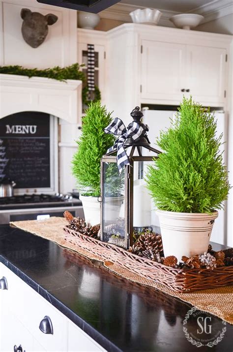 Cozy christmas decorate with me!winter farmhouse kitchen ideas 2020/21. 46 Best Christmas Kitchen Decorating Ideas - EcstasyCoffee