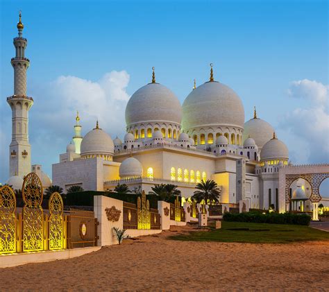 Top 10 Most Beautiful Mosques Around The World
