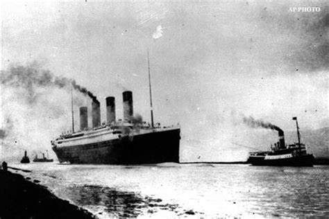 Picture Of Titanic Victims Burial At Sea Up For Auction In Uk News18
