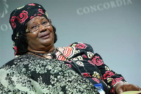Malawis Ex President Withdraws From Vote Backs Opposition Bloomberg