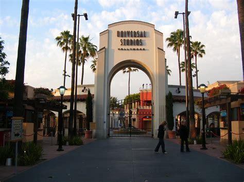 Fileuniversal Studios Hollywood Main Entrance After Hours 2