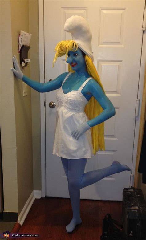 Handy Smurf And Smurfette Costume Smurf Costume Really Funny Pictures Crazy Funny Pictures