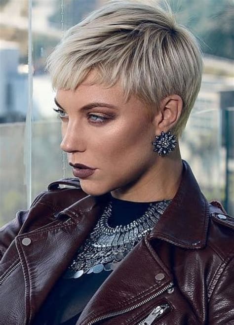 42 Hair Cut Short Woman 2019 For Round Face Trend Hairstyle