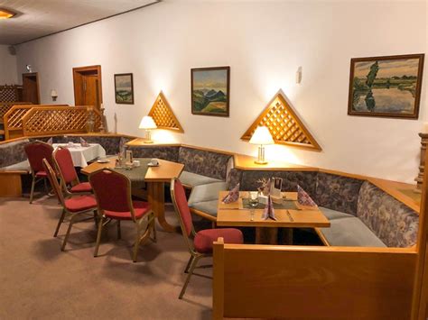 Hier können sie die regionale küche probieren, aber auch klassiker wie schnitzel oder unsere hausgemachte wildsülze sind ein echter geheimtipp in. Naturparkhotel Haus Hubertus - Gutscheinbuch.de