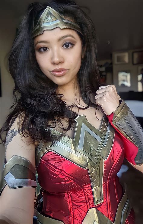 Asian Wonder Woman Scrolller