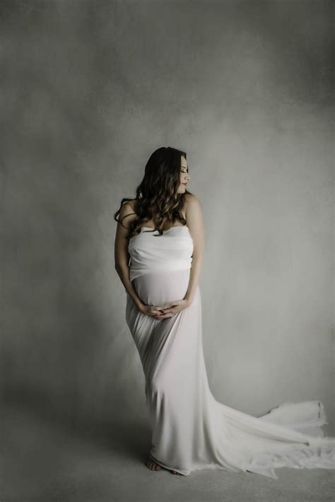 Maternity Studio Sessions In The Summer