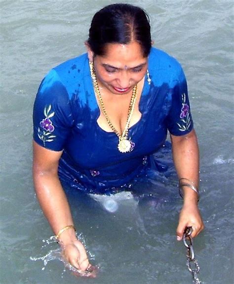 Aunties Bathing In Ganga