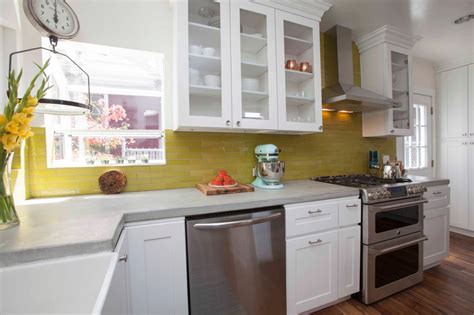 We are licensed, bonded and insured, allowing us to provide you with the most professional renovations columbia has to offer. 15+ Ideas about Small Kitchen Renovation - TheyDesign.net ...