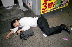 japanese sleeping streets drunk businessmen japan work photographer public tokyo strict testament culture metro phenomenon snoozing documents common pawel some