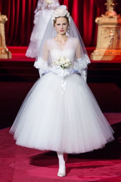 Dolce And Gabbana Fall 2019 Ready To Wear Collection Vogue Fashion Edgy Dress Wedding Dresses