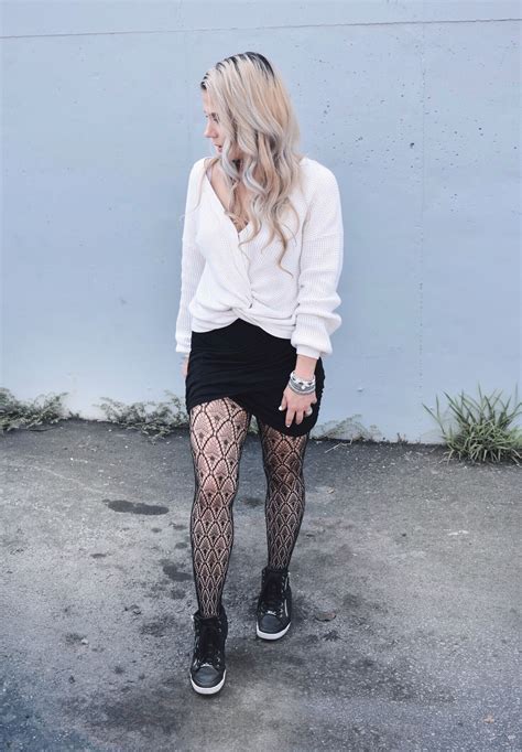 Fishnet Tights Outfit Ideas Fall Street Style Fashion Blogger Fishnet Tights Outfit