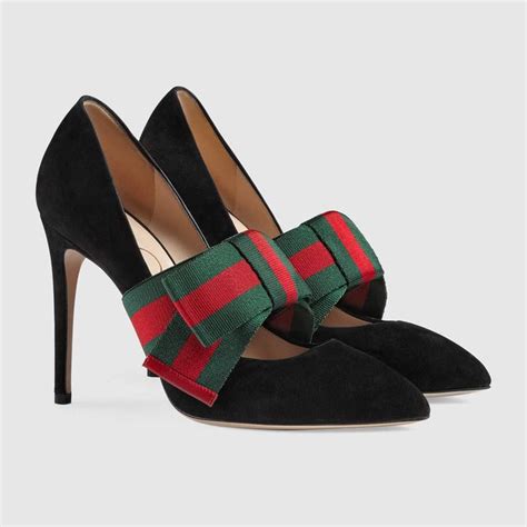 Gucci Suede Pump With Removable Web Bow Detail Manolo Blahnik Heels Gucci Heels Pump Shoes