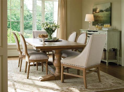 28 Stunning Farmhouse Dining Room Decor And Design Ideas For 2024
