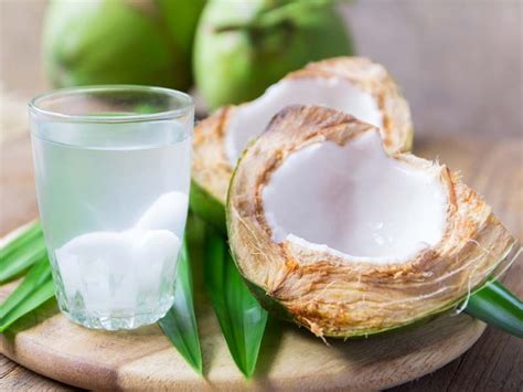 Top 25 Health Benefits Of Coconut Water Nariyal Pani