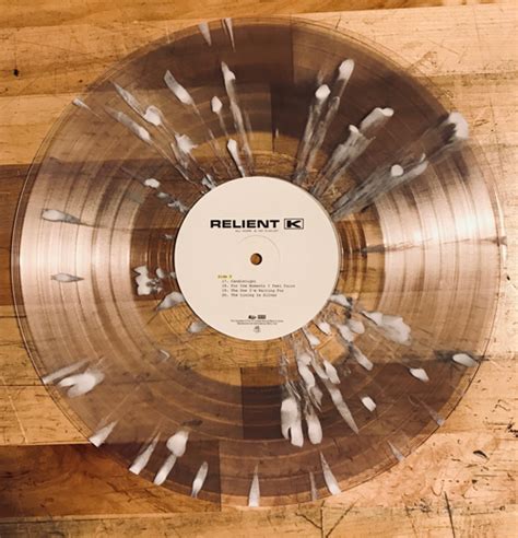 A julgar pelas páginas, este livro slmlx lk. Update on the vinyl from SMLXL! : RelientK