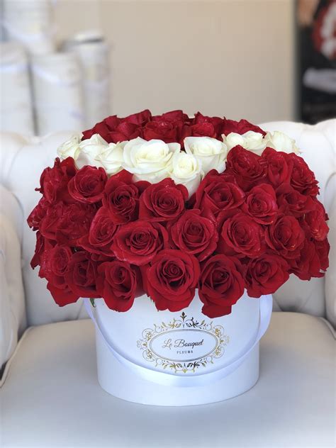 Deliver quality flowers prepared by our network of expert florists anywhere and. 100 Roses | Le Bouquet Fleurs