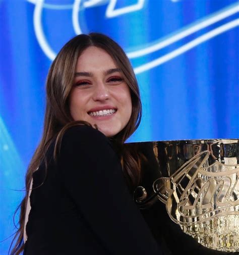Un cambiamento non da poco visto che abbiamo sempre conosciuto la cantante di chega, da x factor ad amici. Gaia Gozzi, la vincitrice di Amici 19: «La musica ci ...