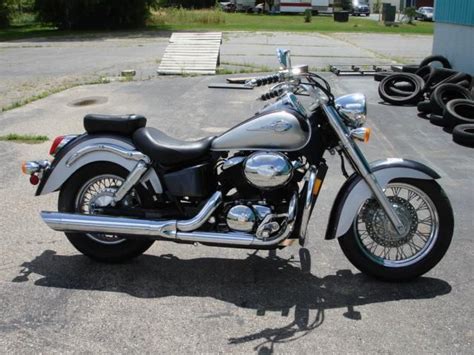 The 2003 model's seat stood 27.6 inches above the curb. 2003 Honda Shadow ACE 750 Deluxe Cruiser for sale on 2040motos