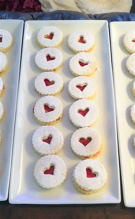 Collection of 14 tasty biscuit and cookie recipes. Austrian Linzer Kekse (Linzer Cookies) | Recipe in 2020 | Cookie recipes, Dessert recipes easy ...