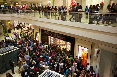 What Stores Have Black Friday Sales Sioux City - Government shutdown: Holiday retail forecasts called into question