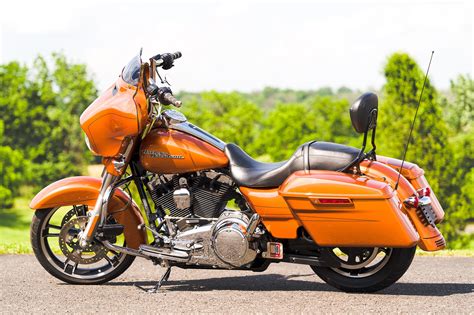 The upgraded engine delivers a stronger low end torque and feels more refined than the previous version. 2014 Harley-Davidson® FLHXS Street Glide® Special (Amber ...