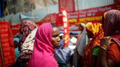 Las Víctimas Del Derrumbe De Bangladesh Esperan Compensaciones Seis