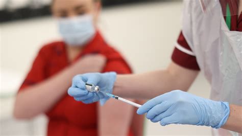 Covid Treating Needle Phobias Could Reduce Vaccine Hesitancy Itv News