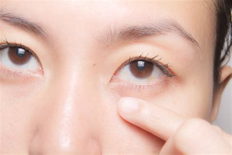 How To Apply Eye Cream 6 Steps With Pictures Wikihow