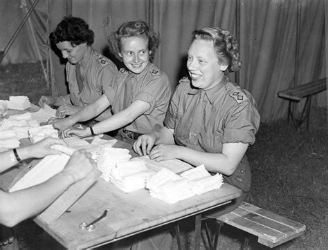 Nursing Sisters Of The Royal Canadian Army Medical Corps Rcamc