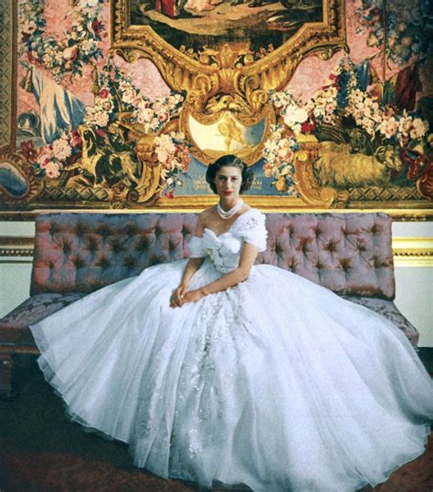 Princess Margaret In Christian Dior 1951 Princesa Margaret Margaret