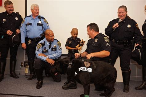 Houston Police Department Welcomes Pint Sized New Officer Tmc News