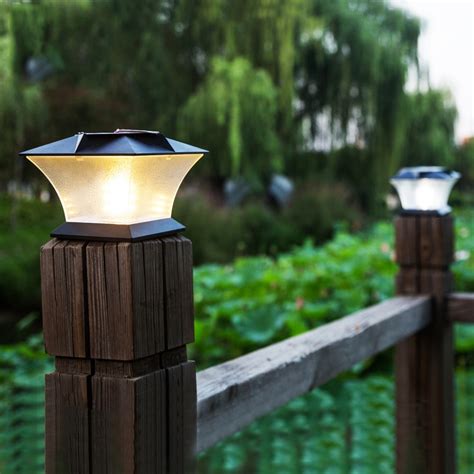 18 Leds Solar Powered Light Post Cap Fence Bright Outdoor Led Wall Lamp