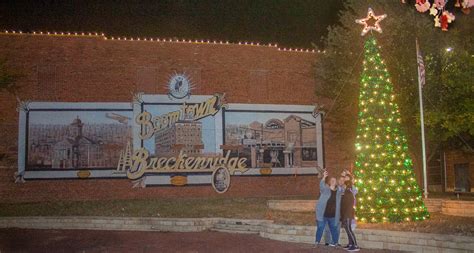 Annual Lighted Christmas Parade Slated For Dec 8 Breckenridge Texan