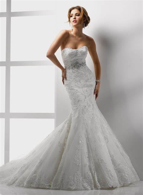 We have some best ideas for wedding dresses for brides over 6o. Wedding Dress For Your Body Type | Wedding Gown Styles For ...