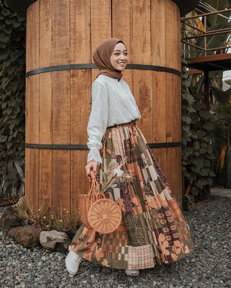Maybe you would like to learn more about one of these? Pin oleh nanami •🐙, di Hijab Style di 2020 | Gaya model ...