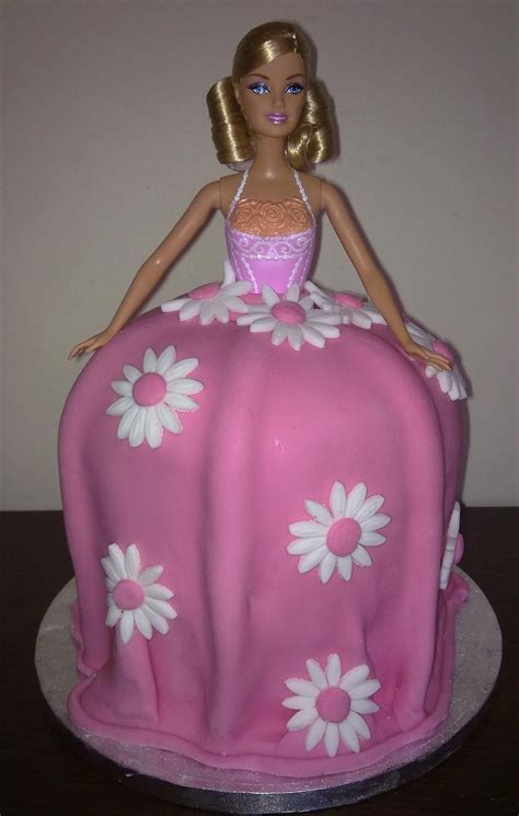 Barbie torte barbie doll birthday cake bolo barbie birthday cake girls 8th birthday girly cakes fancy cakes cute cakes yummy cakes. 5 year old girl birthday cake - Google Search #girlbirthdaycakes | Princess birthday cake ...