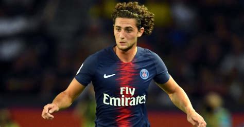 Footballeur de juventus et de l'équipe de france. Adrien Rabiot explains why he chose Juventus ahead of Man Utd