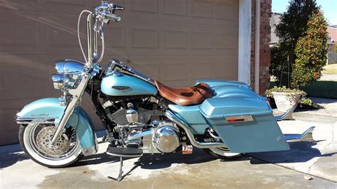 Full cholo build from concept cycle works in mesa az. 2007 Harley-Davidson® FLHRC Road King® Classic (Blue Suede ...
