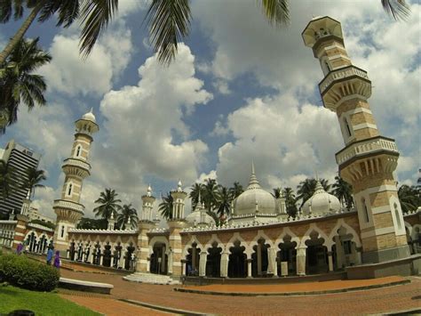 Jamek mosque, officially sultan abdul samad jamek mosque (malay: Masjid Jamek Kuala Lumpur | Masjid, Travel around, Taj mahal