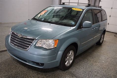 Pre Owned 2010 Chrysler Town And Country Touring