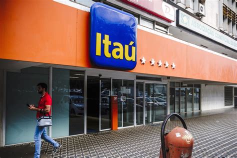 Itaú unibanco originated from two major brazilian banks: Itaú Bank Doubles Reserves to Cover Default, as Quarterly Profit Slumps 43.1 Percent | The Rio Times